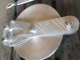 Seilflasche fliegend mit Halterung und Lager / Pulley block flying with holder and bearing - Bild vergr��ern 